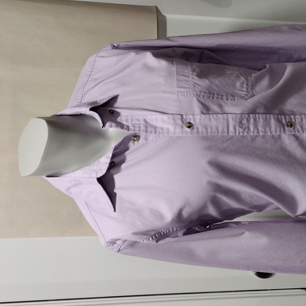 Eddie Bauer mens light lilac purple cotton shirt. Small